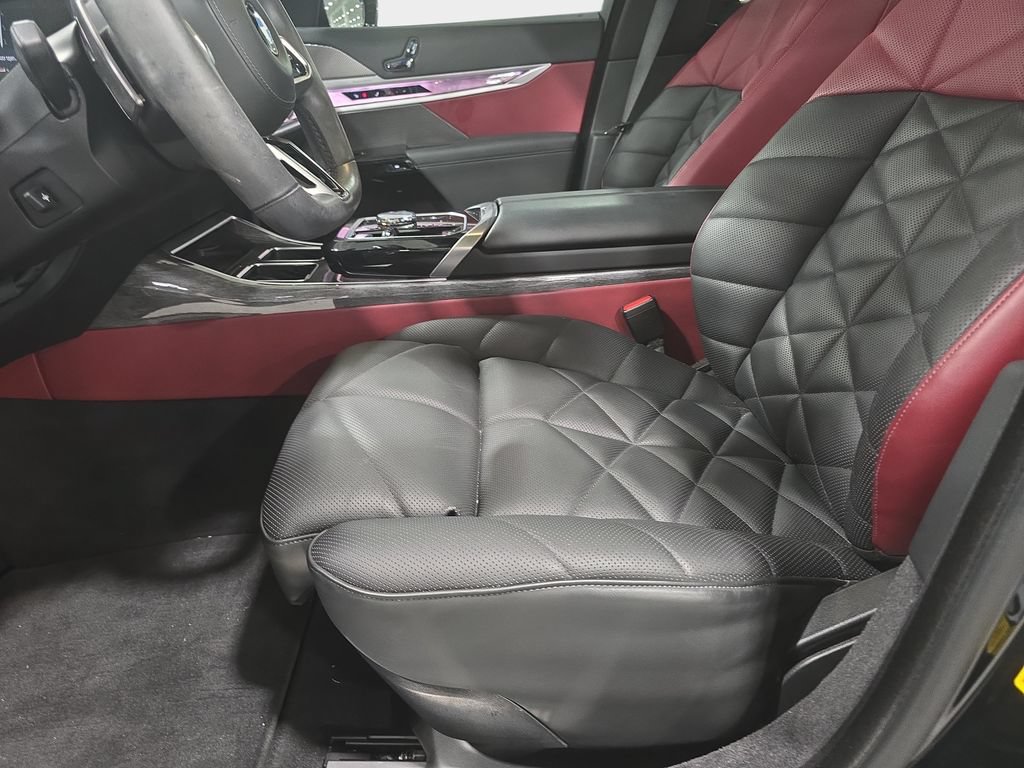 Used 2024 BMW 740i RWD image 17