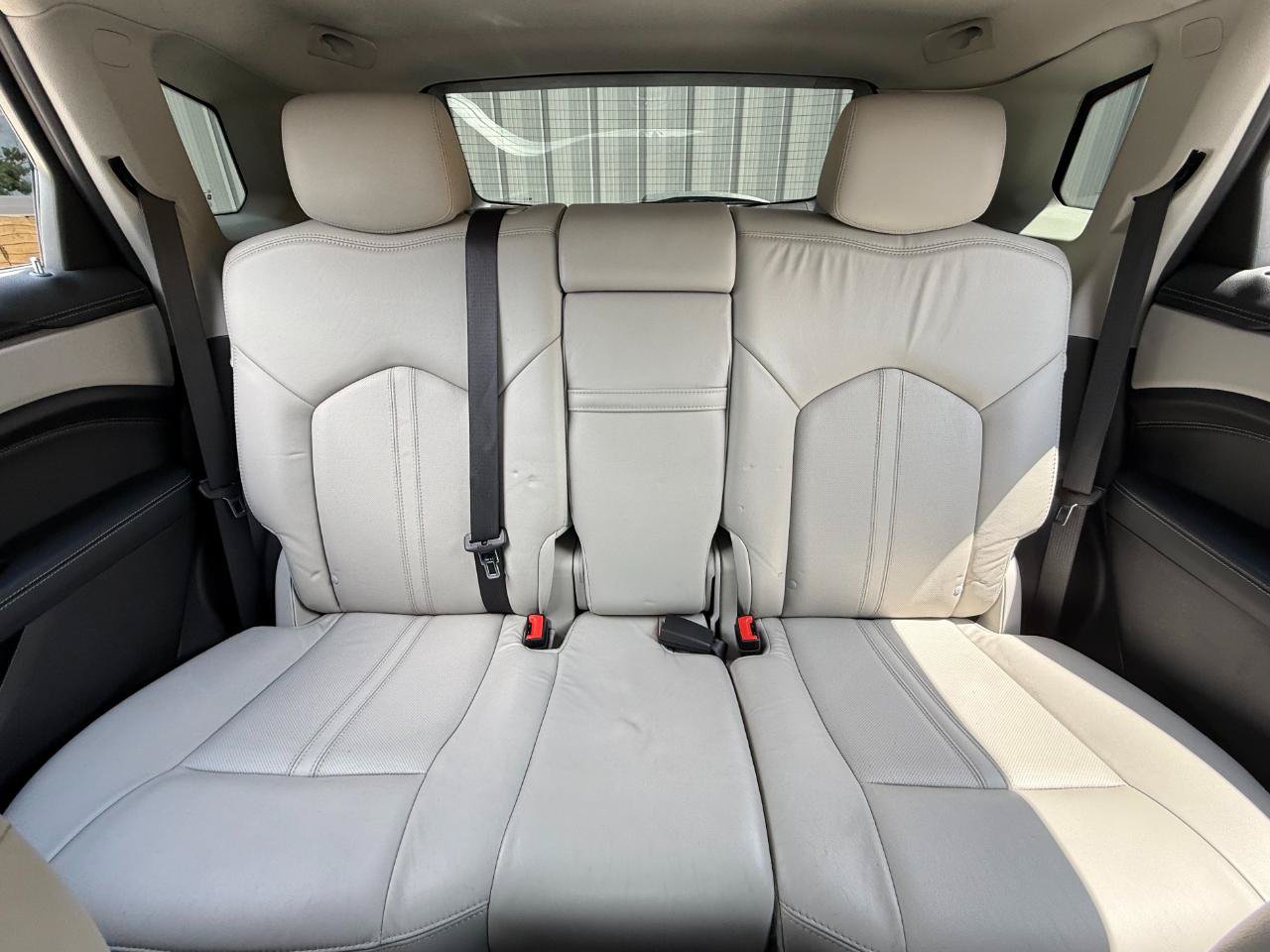 Used 2016 Cadillac SRX Luxury w/ Driver Awareness Package FWD image 18
