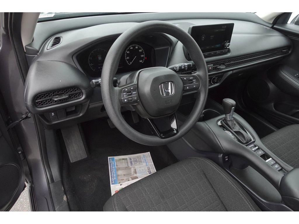 Used 2025 Honda HR-V LX image 9