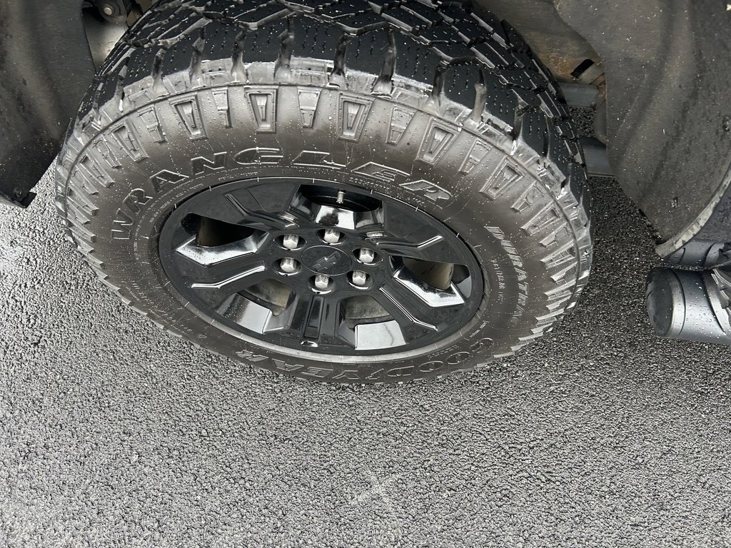 Used 2018 Chevrolet Tahoe LT w/ Luxury Package image 24