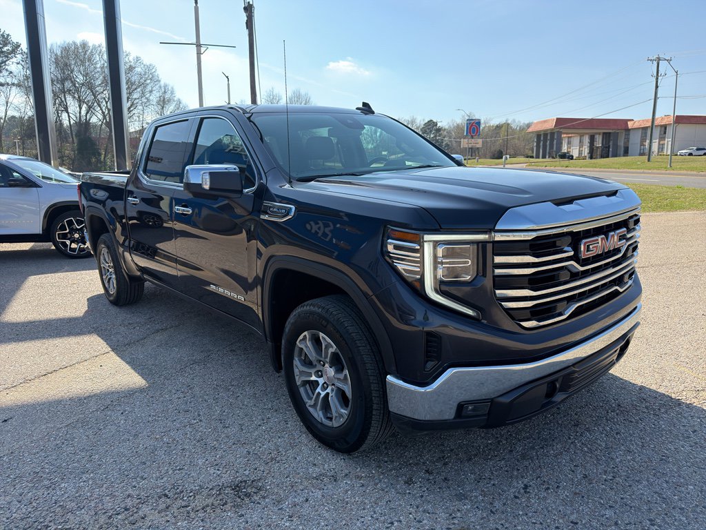Used 2024 GMC Sierra 1500 SLT image 11