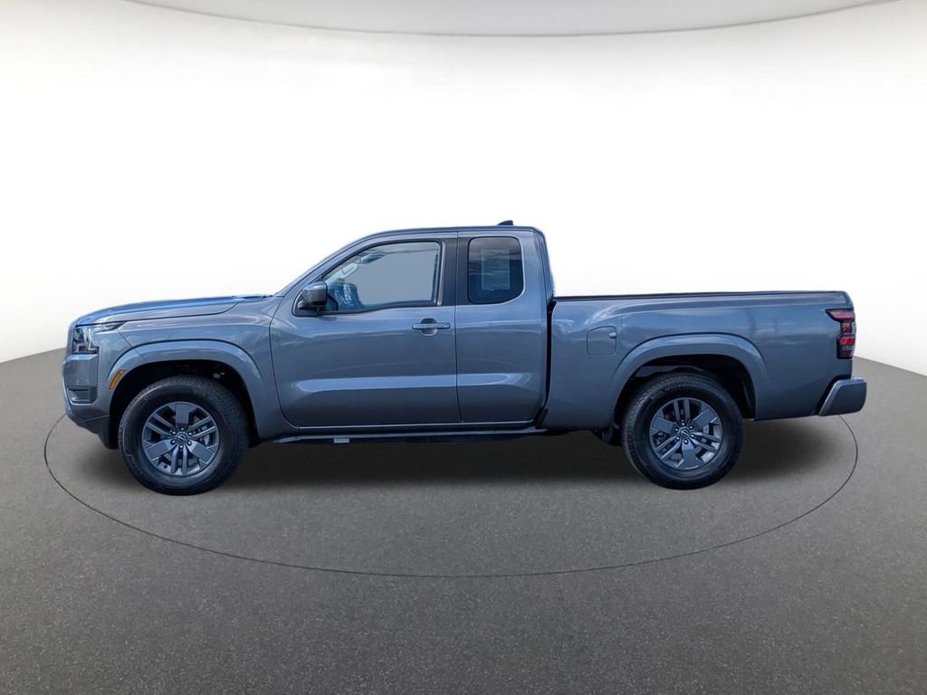 Used 2025 Nissan Frontier SV image 8
