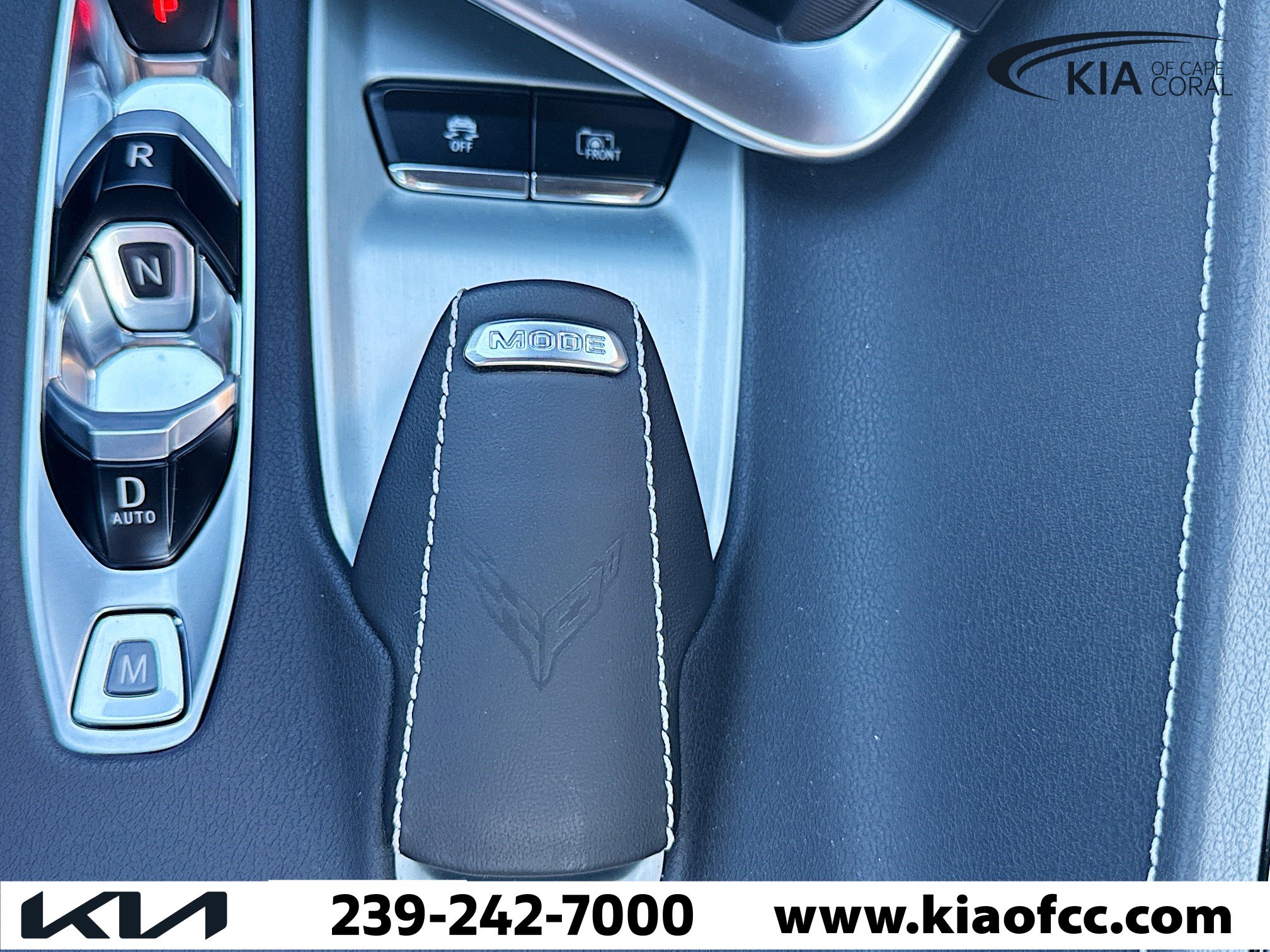 Used 2025 Chevrolet Corvette Stingray Preferred Conv w/ 2LT image 24