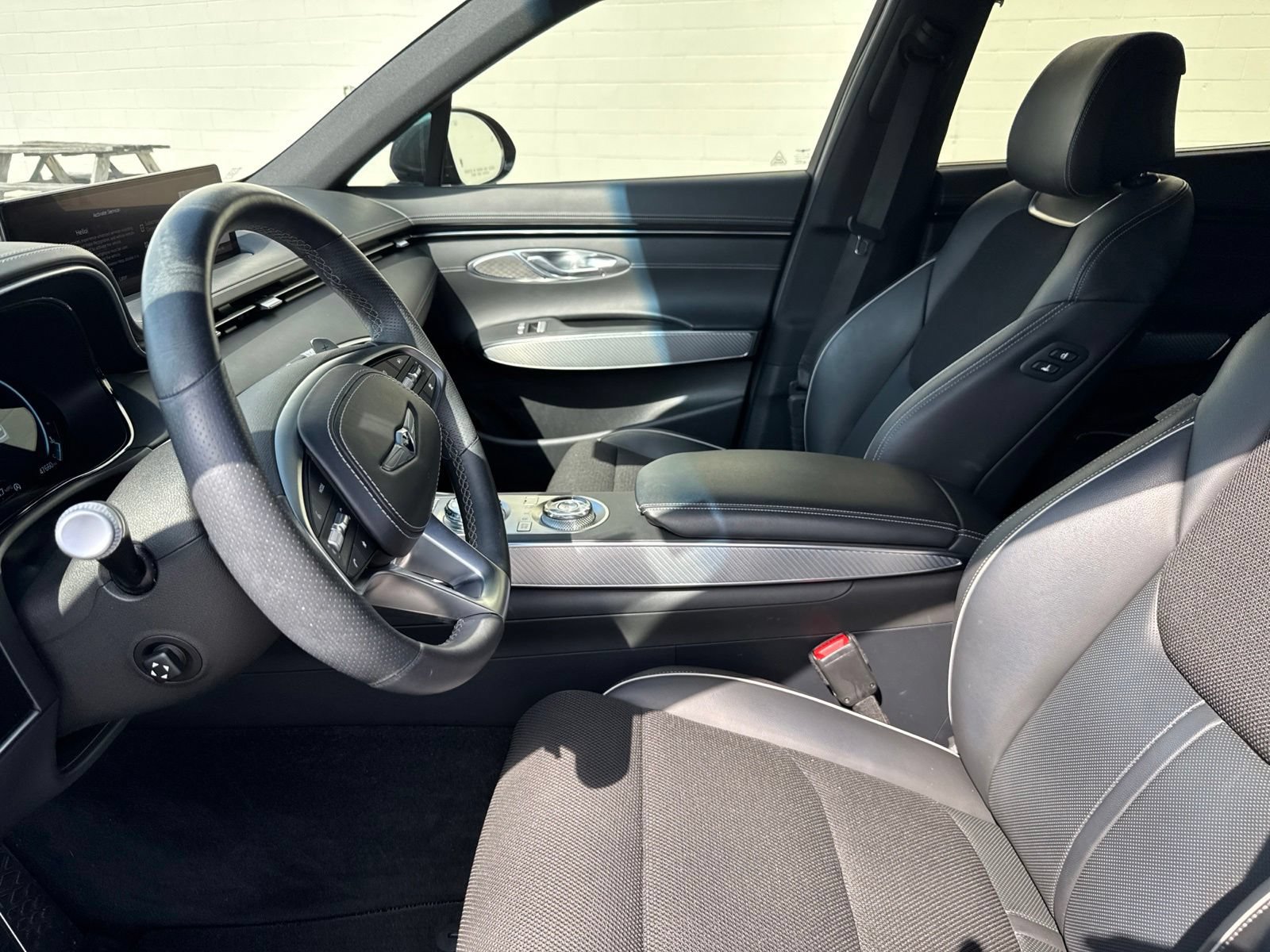 Used 2024 Genesis GV70 2.5T w/ Sport Prestige Package AWD/4WD image 22