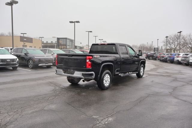 Used 2022 Chevrolet Silverado 2500 LT w/ Convenience Package AWD/4WD image 9