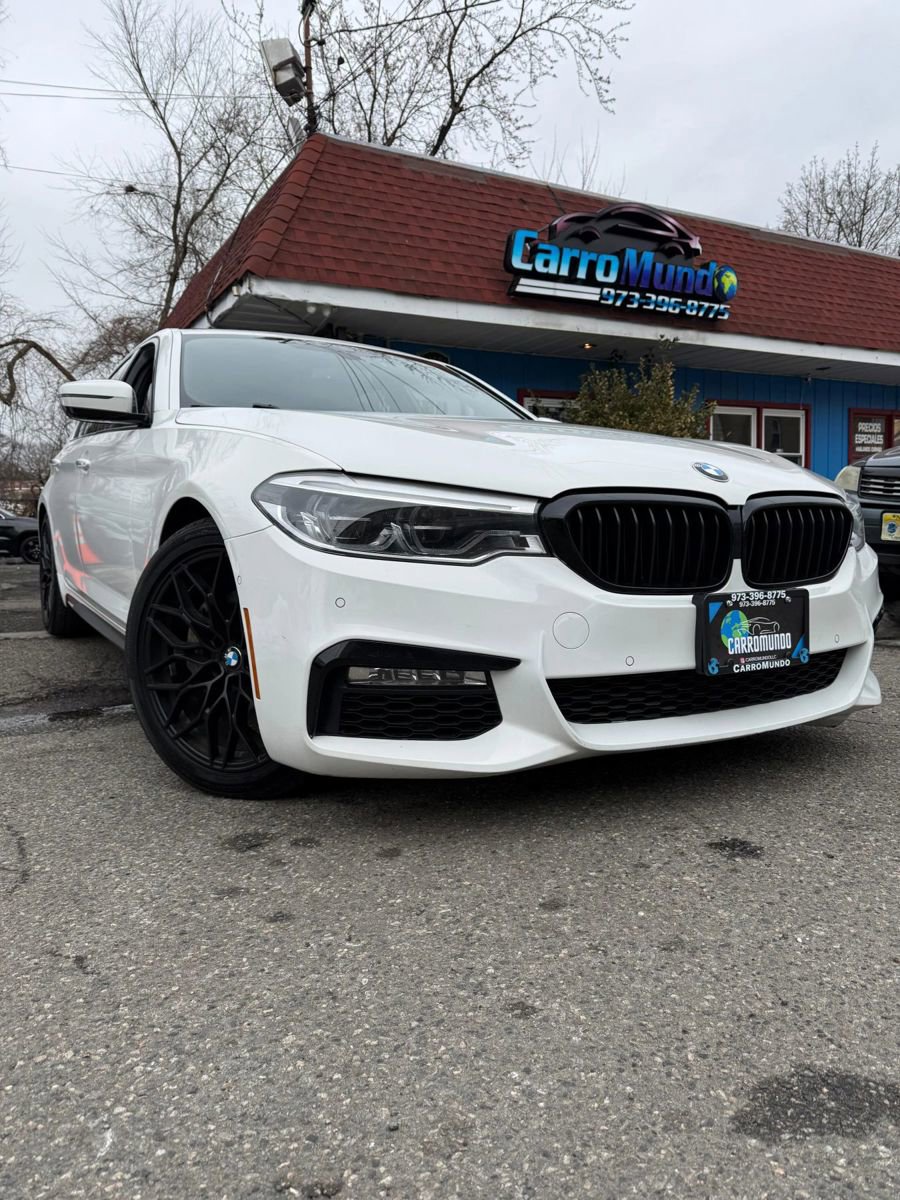Used 2017 BMW 540i xDrive image 1