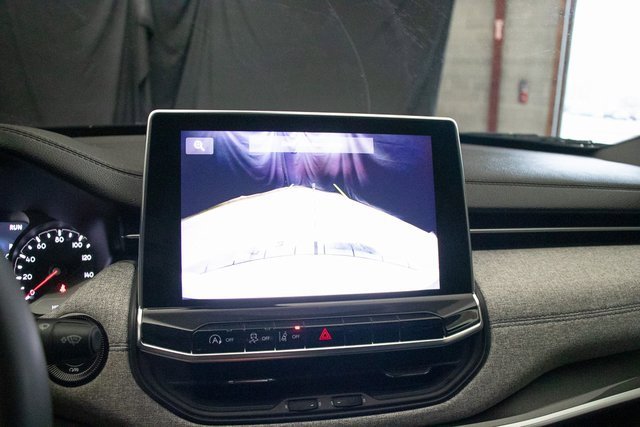 Used 2024 Jeep Compass Latitude image 33