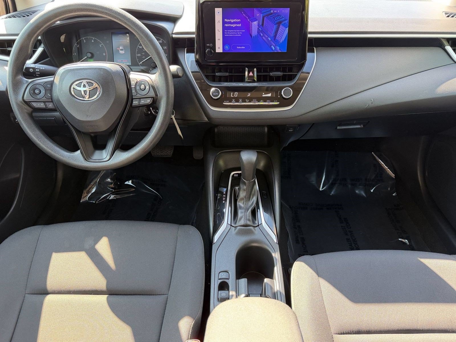 Used 2025 Toyota Corolla LE FWD image 15