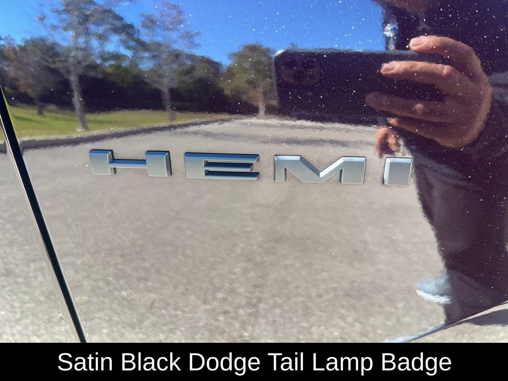 Certified 2024 Dodge Durango R/T w/ Blacktop Package image 5