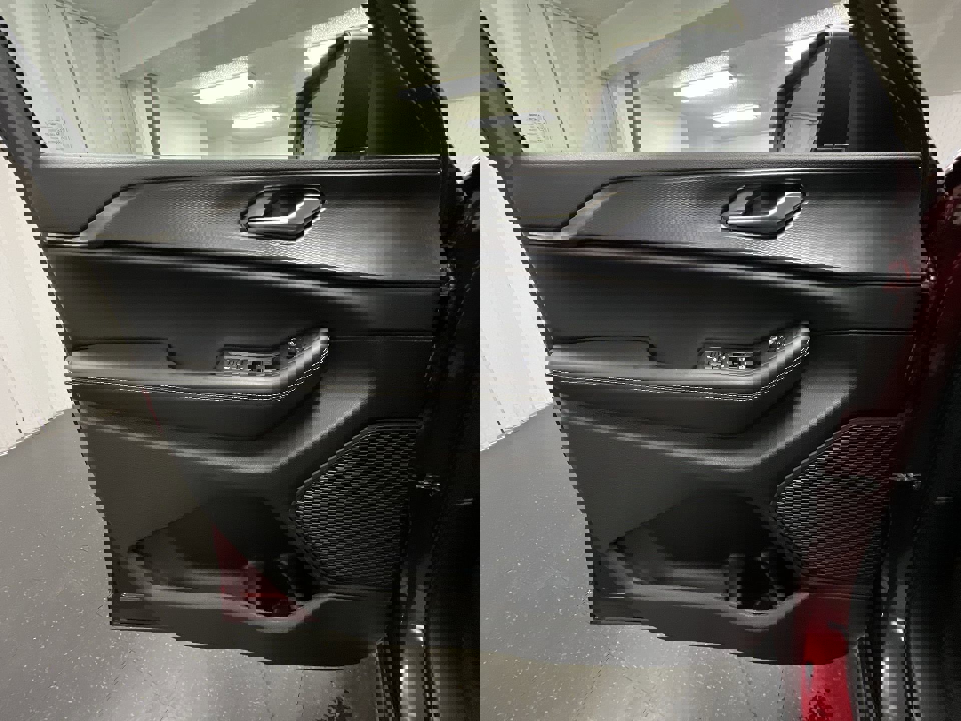 Used 2023 Jeep Grand Cherokee Laredo image 90