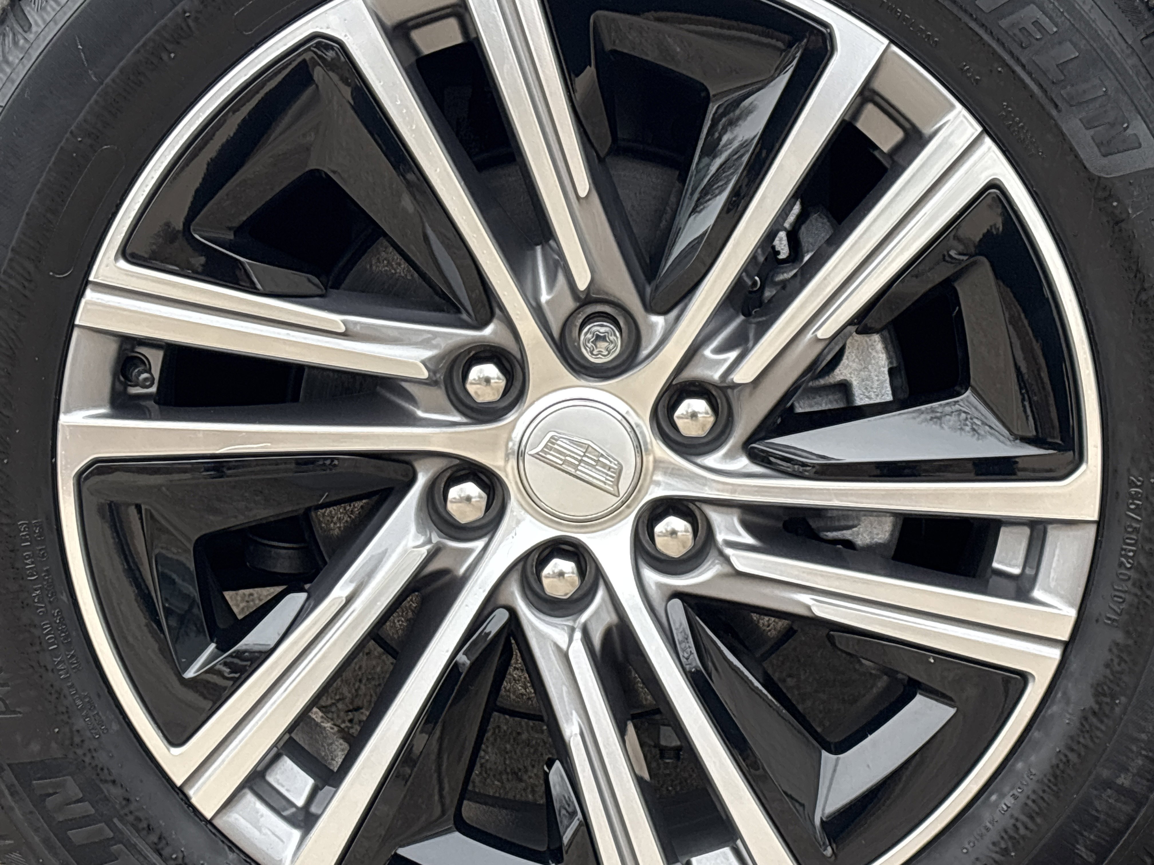 Used 2024 Cadillac Lyriq Luxury w/ Nappa Leather Package image 17