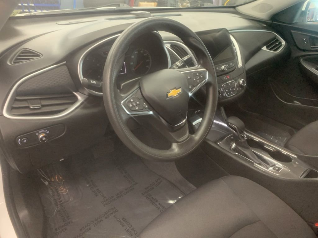 Used 2023 Chevrolet Malibu LT image 10