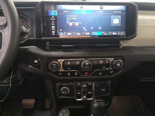 Used 2024 Jeep Wrangler Sport S image 7