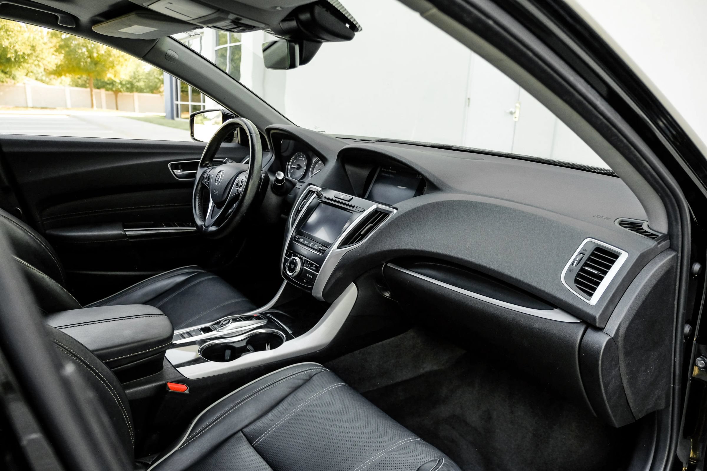 Used 2019 Acura TLX w/ Technology Package FWD image 21