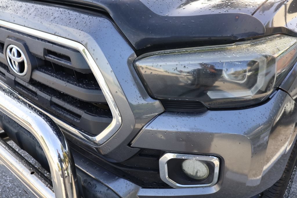 Used 2017 Toyota Tacoma SR RWD image 3