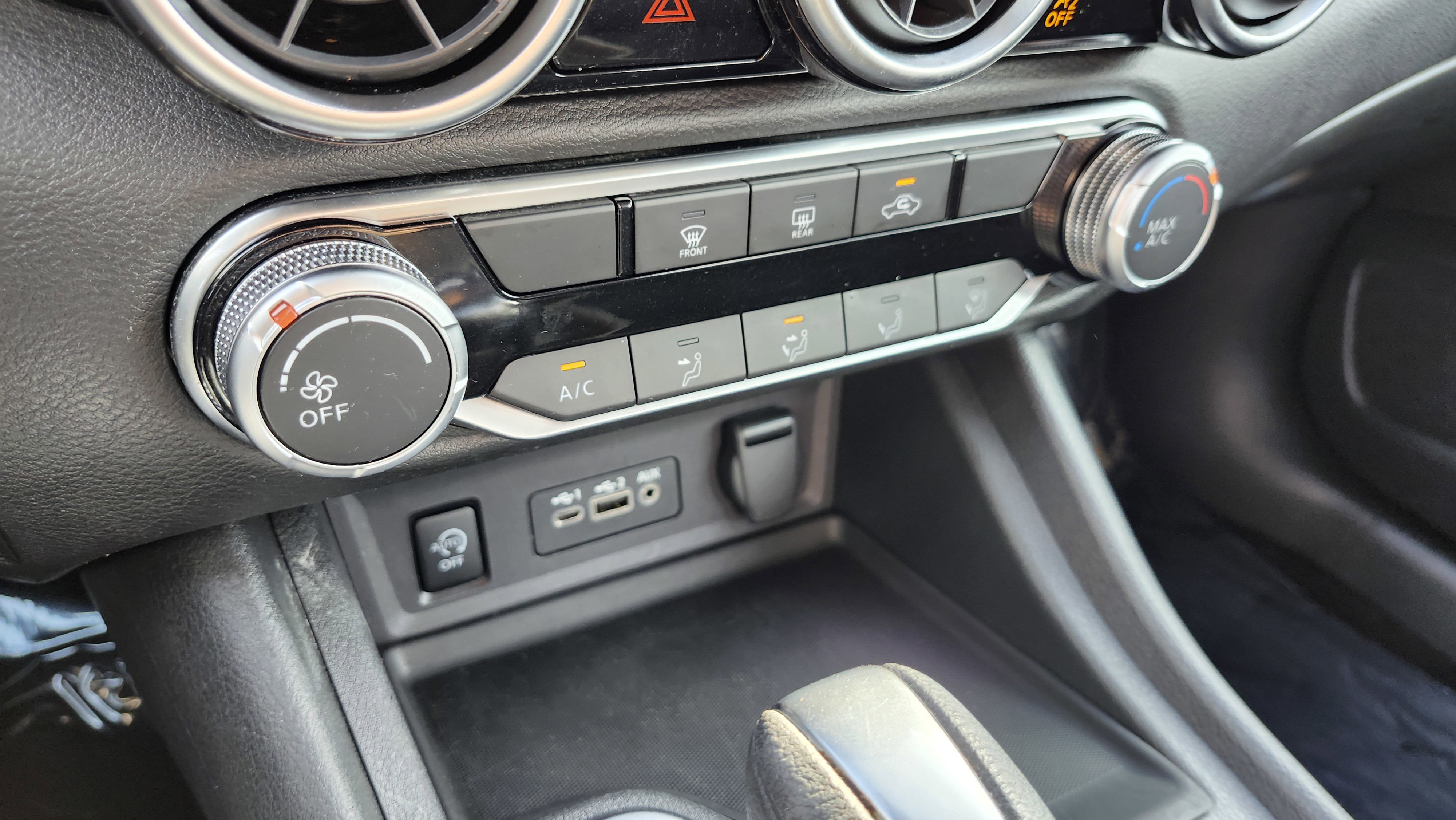 Used 2024 Nissan Sentra SV image 27