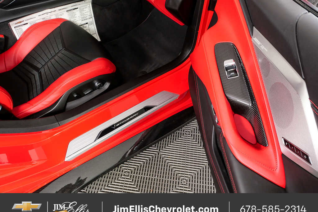 Used 2024 Chevrolet Corvette Stingray Premium Conv w/ Z51 Performance Package RWD image 41