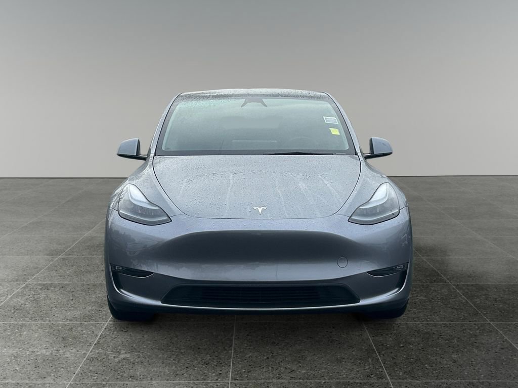Used 2025 Tesla Model Y Performance image 2