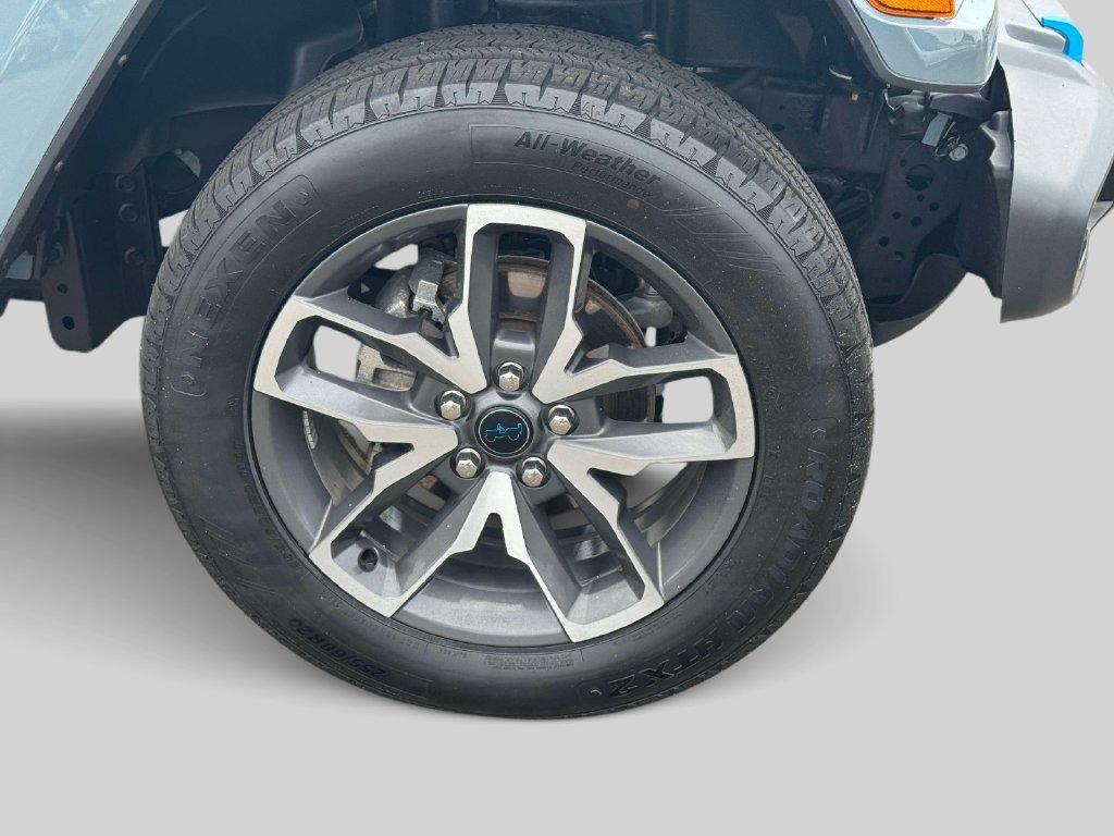 Used 2024 Jeep Wrangler Unlimited w/ Convenience Group AWD/4WD image 8