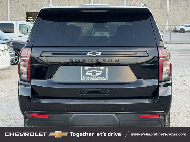 Used 2023 Chevrolet Suburban Z71 w/ Luxury Package AWD/4WD image 5