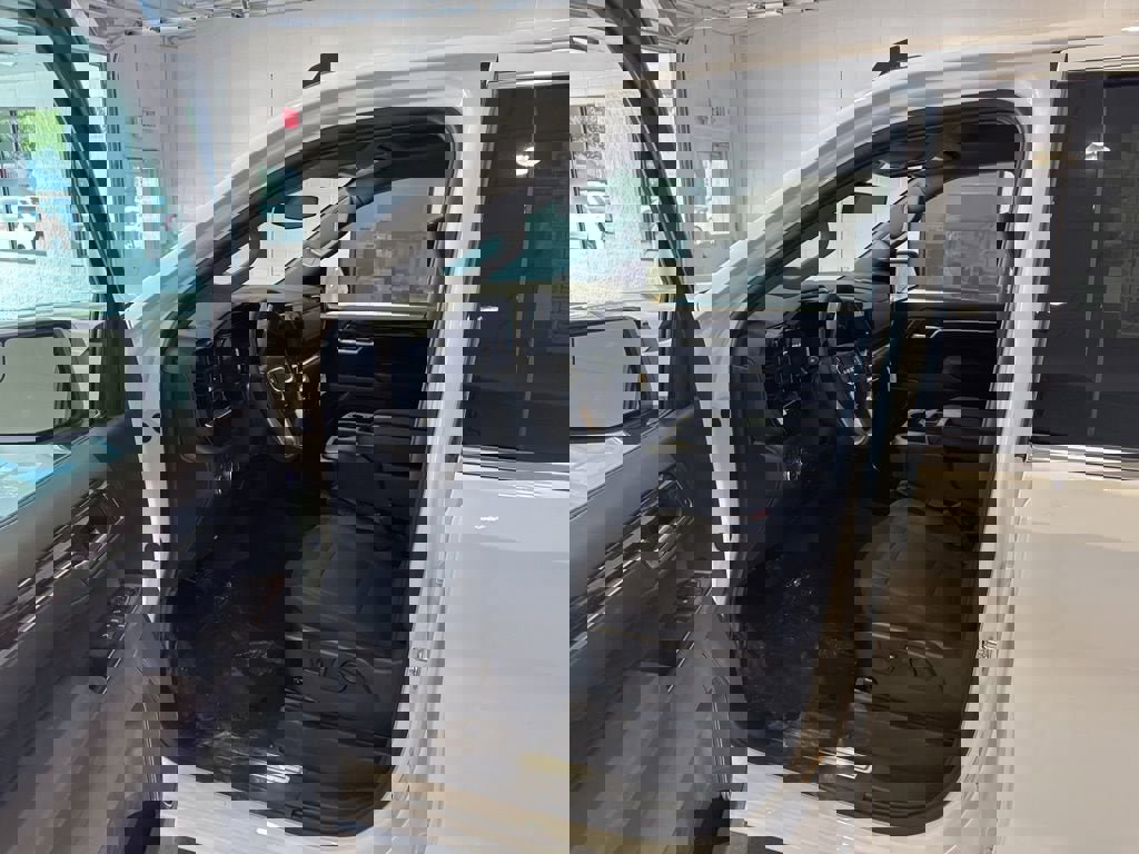 New 2026 GMC Sierra 1500 SLE image 20