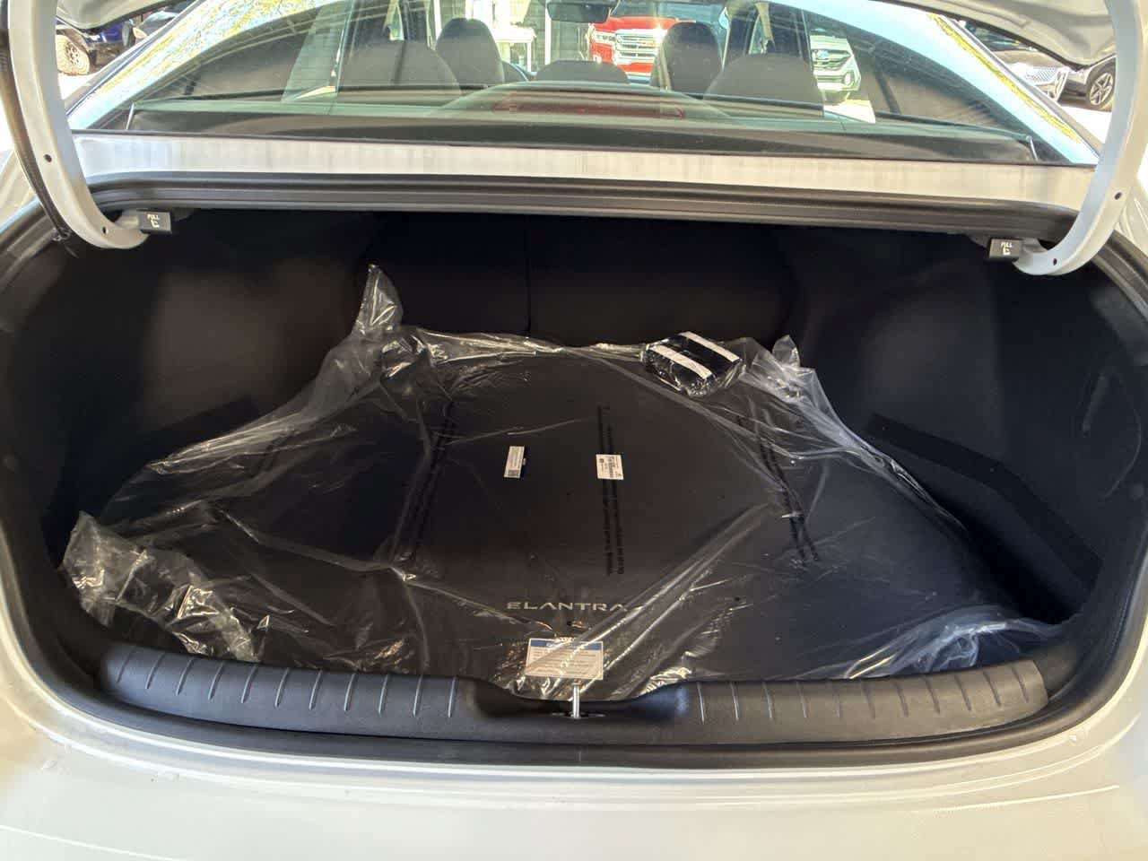 New 2026 Hyundai Elantra SEL Sport w/ Cargo Package FWD image 25