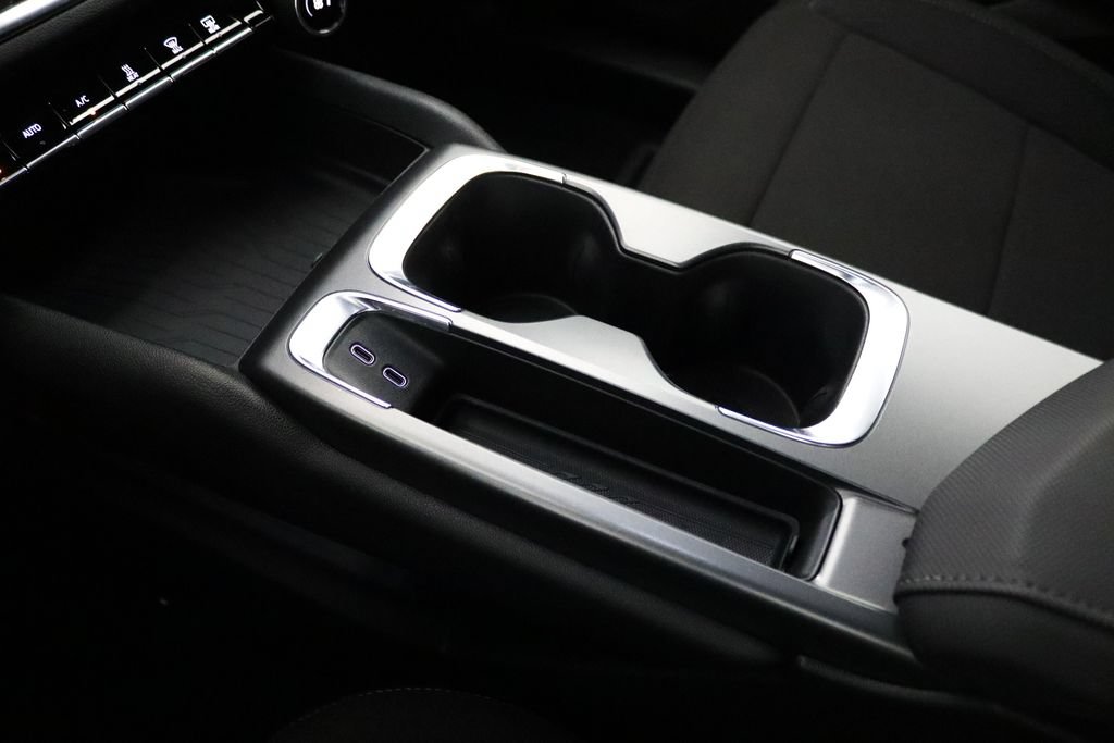 Certified 2026 Chevrolet Equinox EV LT FWD image 30