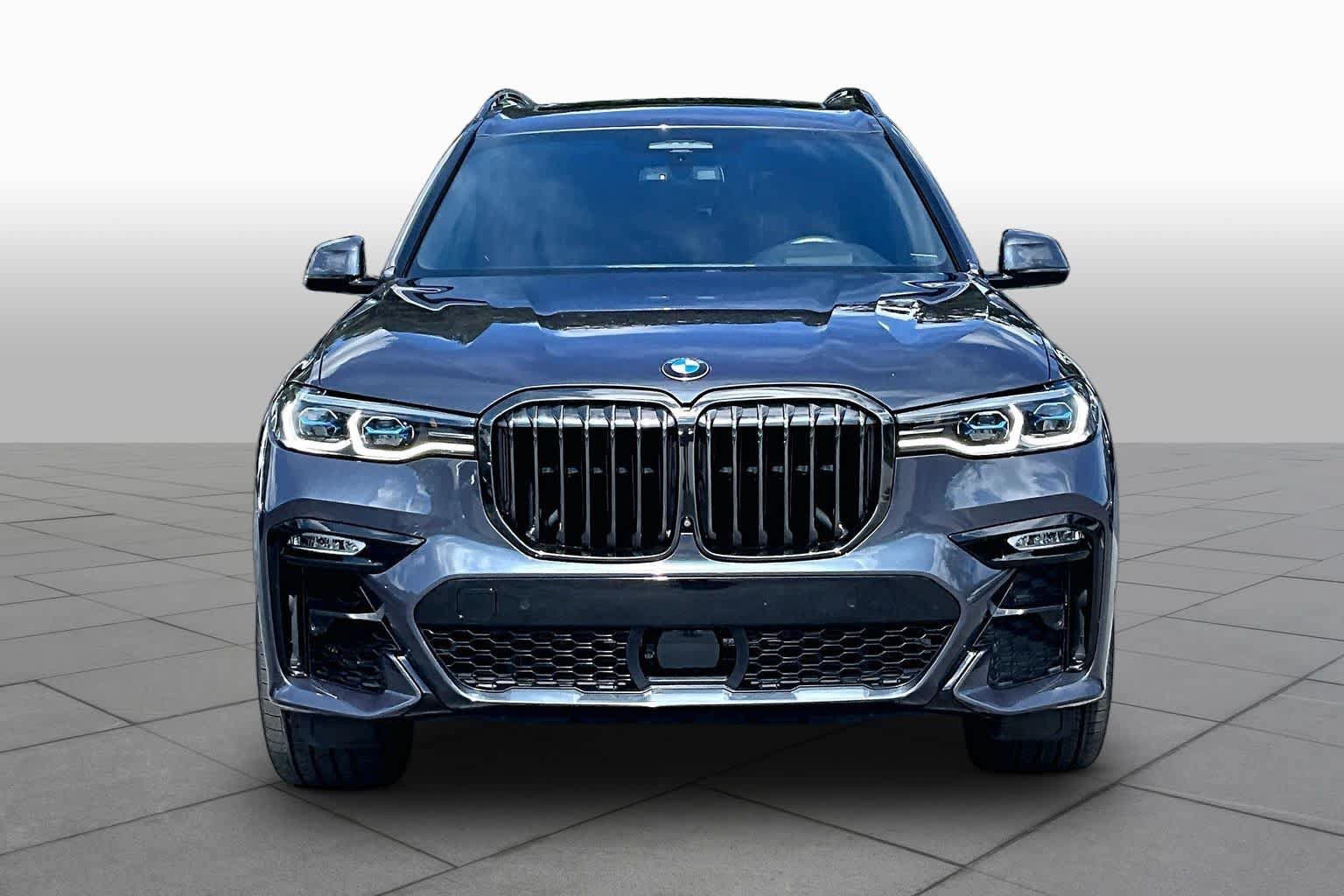 Used 2022 BMW X7 M50i w/ Dynamic Handling Package AWD/4WD image 4