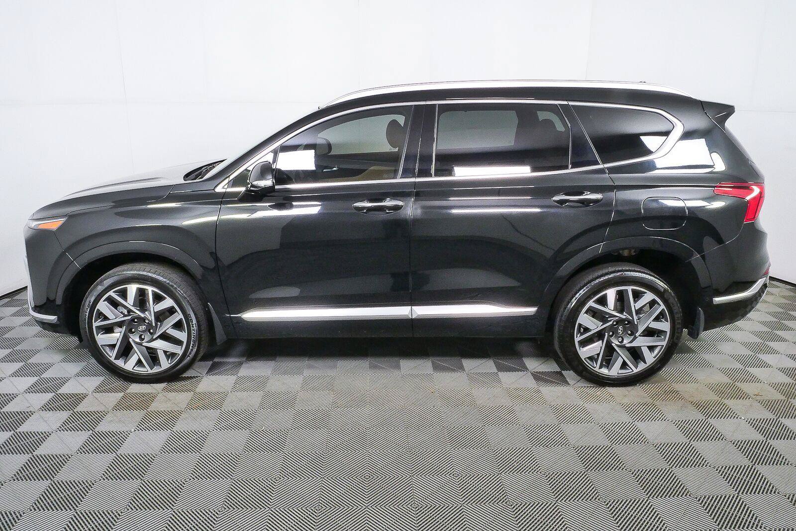 Used 2023 Hyundai Santa Fe Calligraphy AWD/4WD image 31