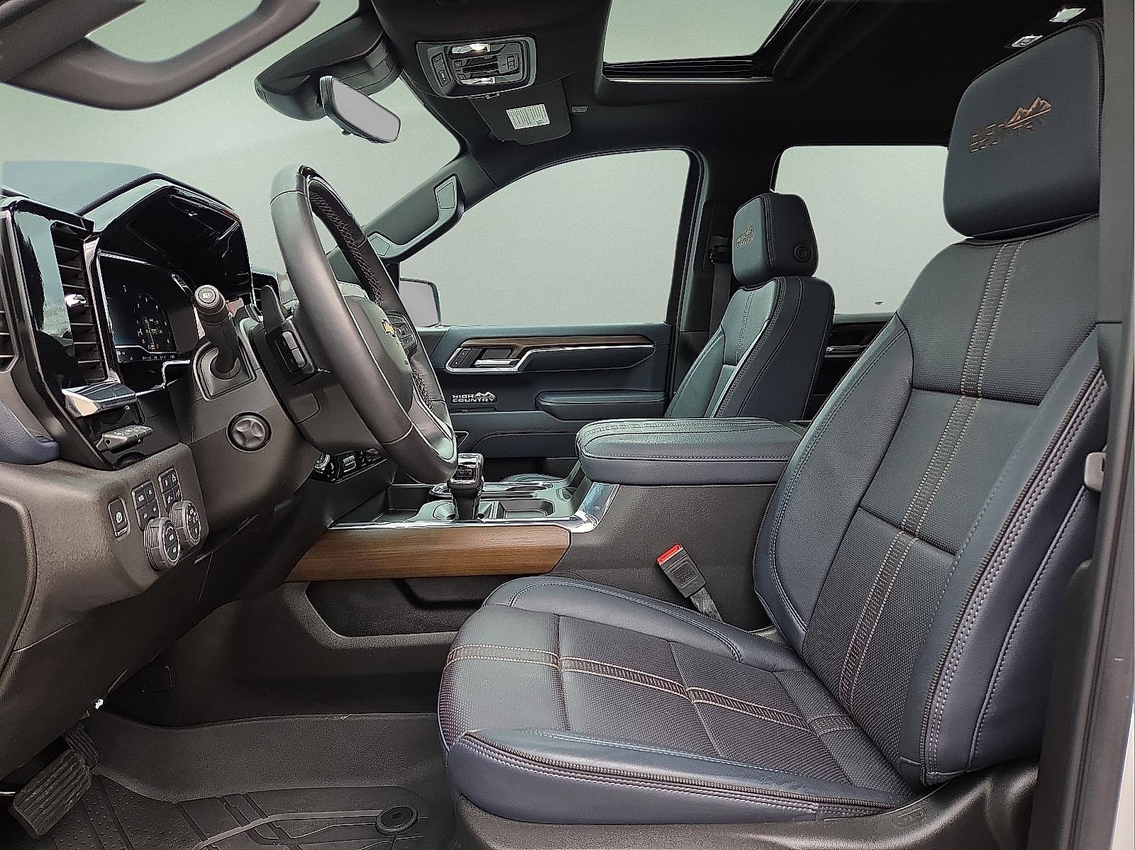 Used 2025 Chevrolet Silverado 1500 High Country image 15
