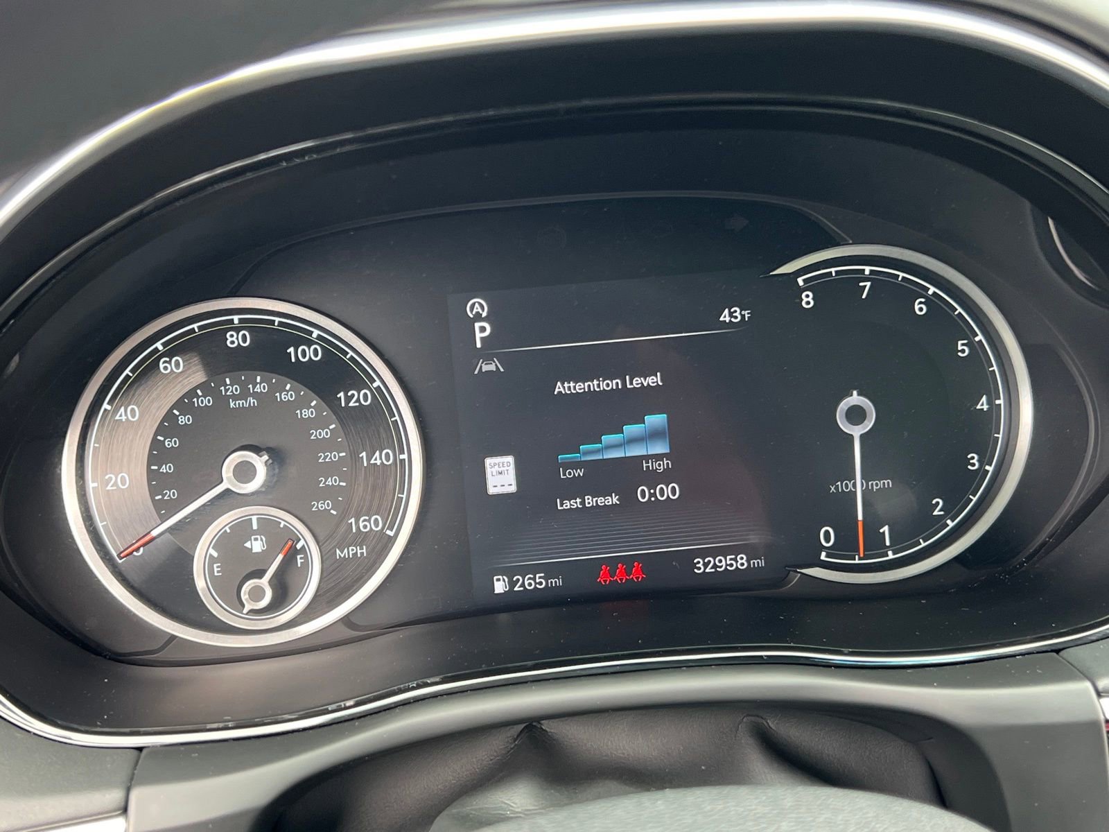 Used 2025 Genesis GV70 3.5T Sport w/ Sport Advanced Package image 23