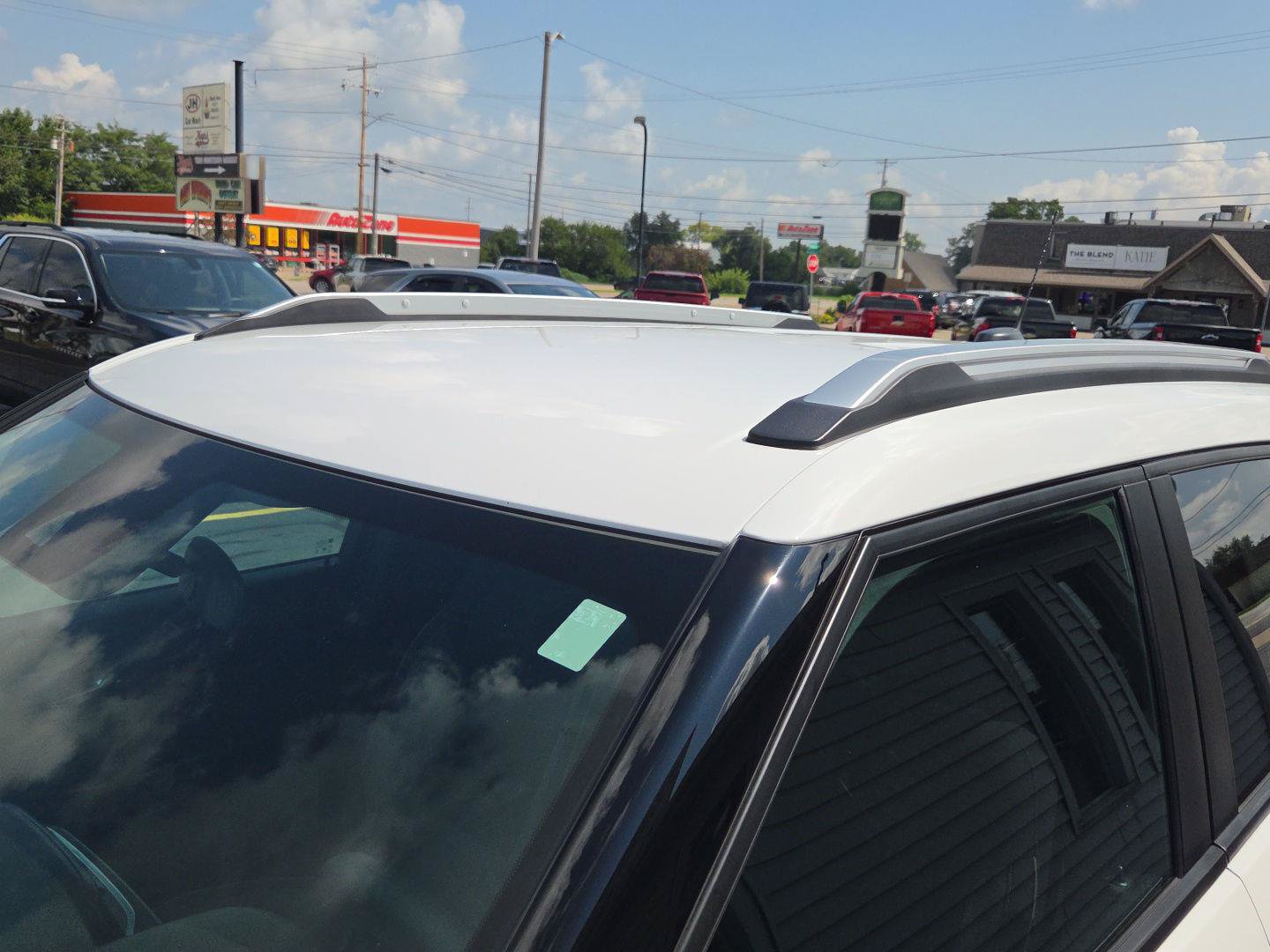 Used 2023 Chevrolet TrailBlazer LT FWD image 9