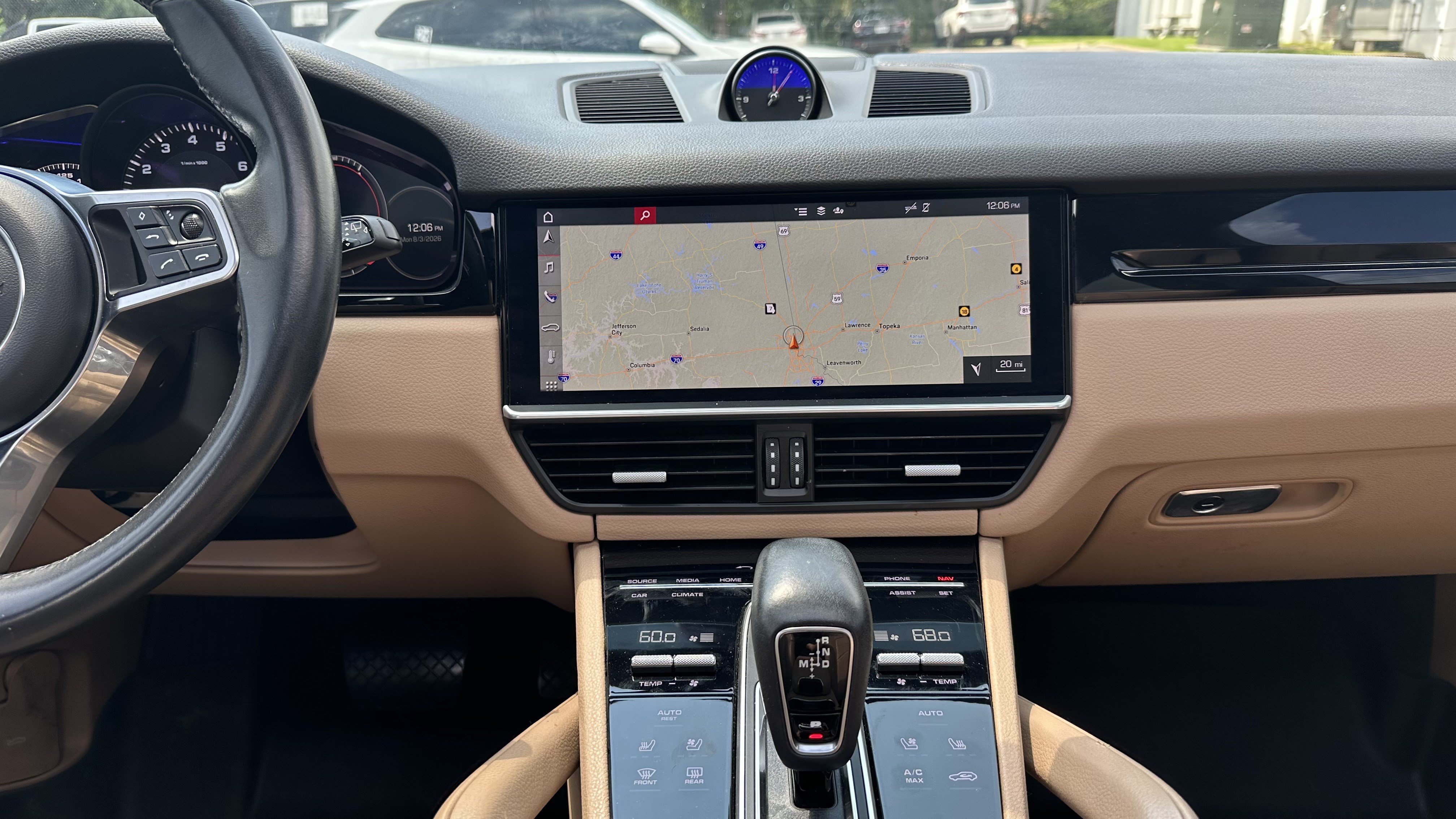 Used 2020 Porsche Cayenne AWD/4WD image 31