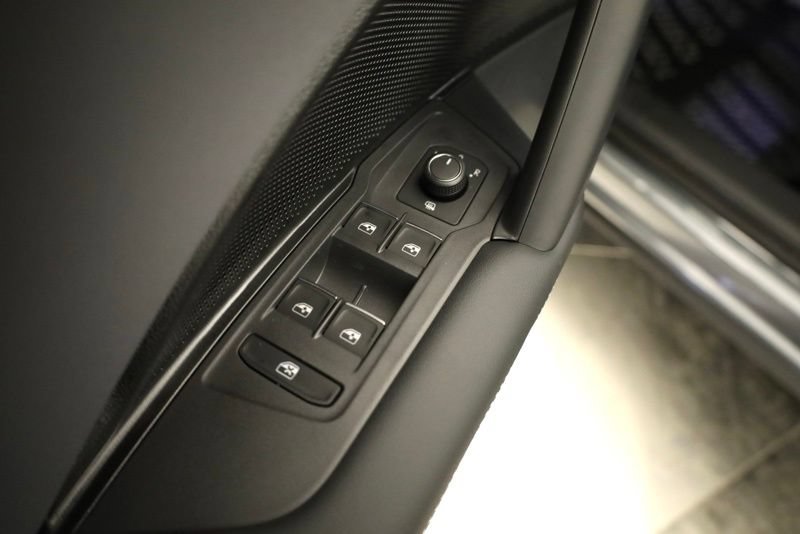 New 2026 Volkswagen Tiguan SE AWD/4WD image 10