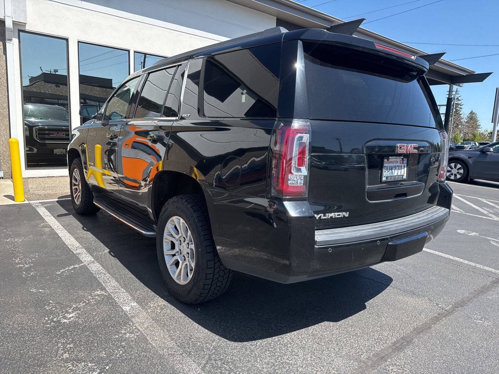 Used 2017 GMC Yukon SLT AWD/4WD image 7