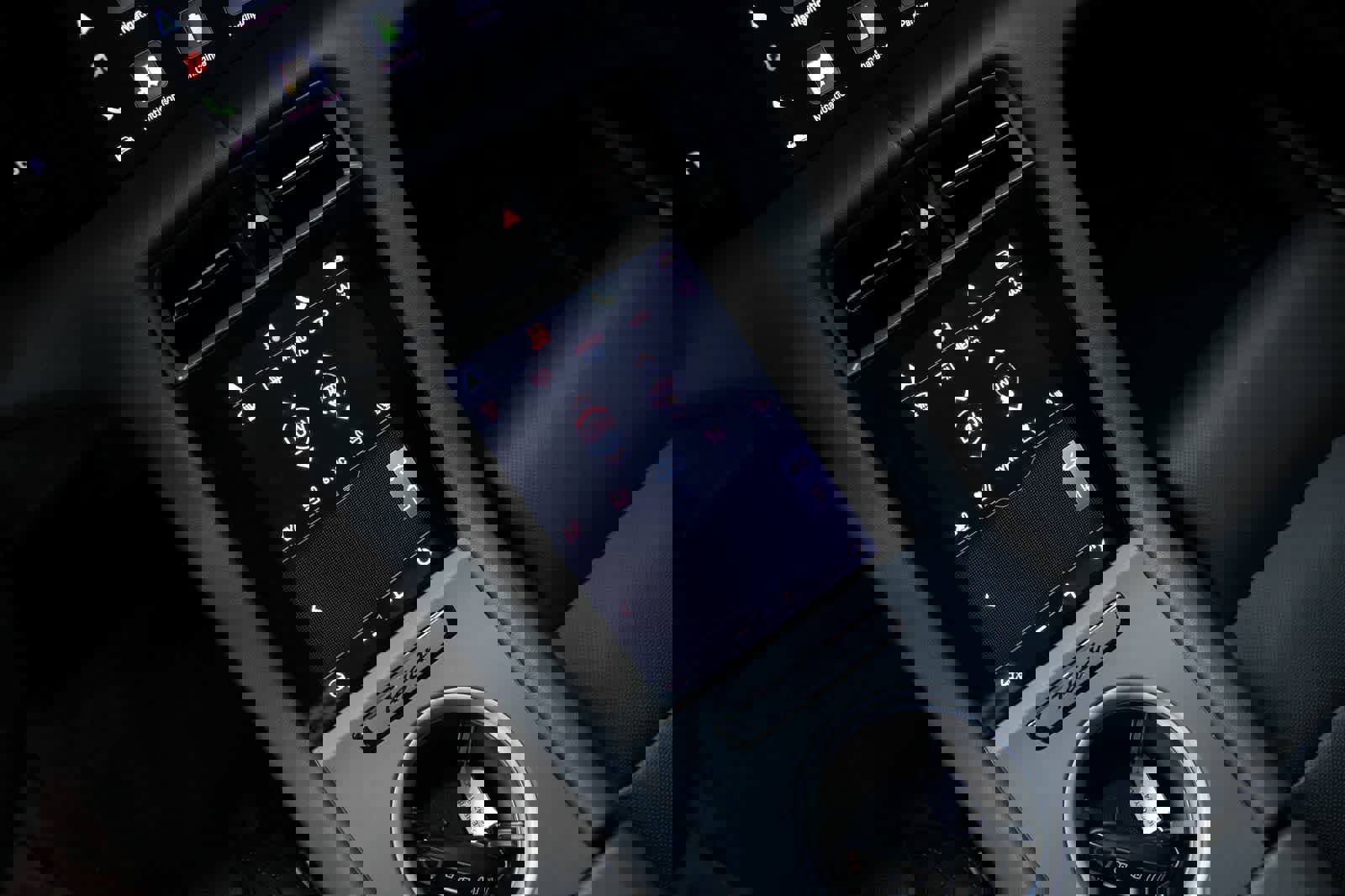 Certified 2025 Porsche Taycan 4S image 28