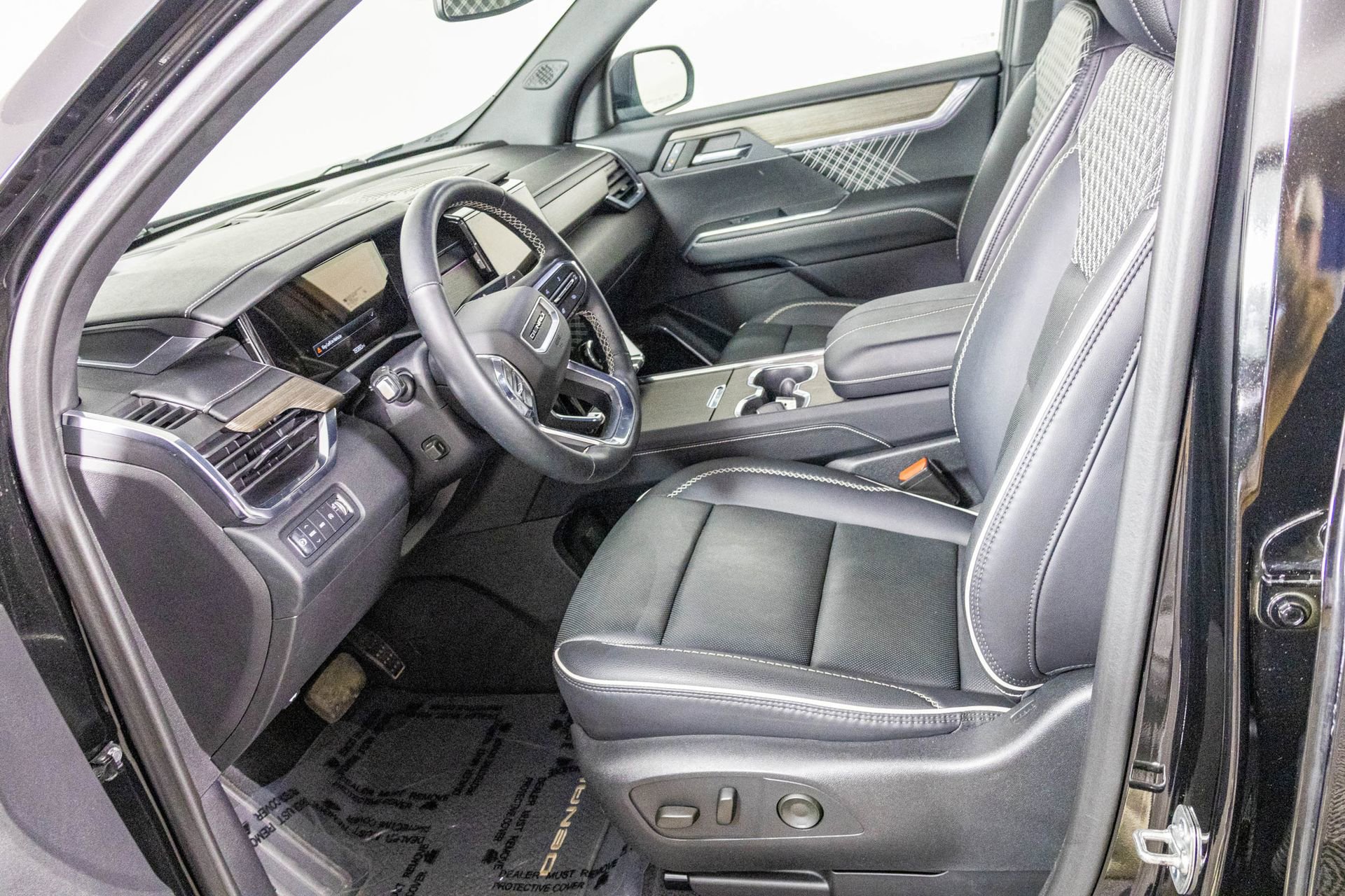 Used 2024 GMC Acadia Denali image 17