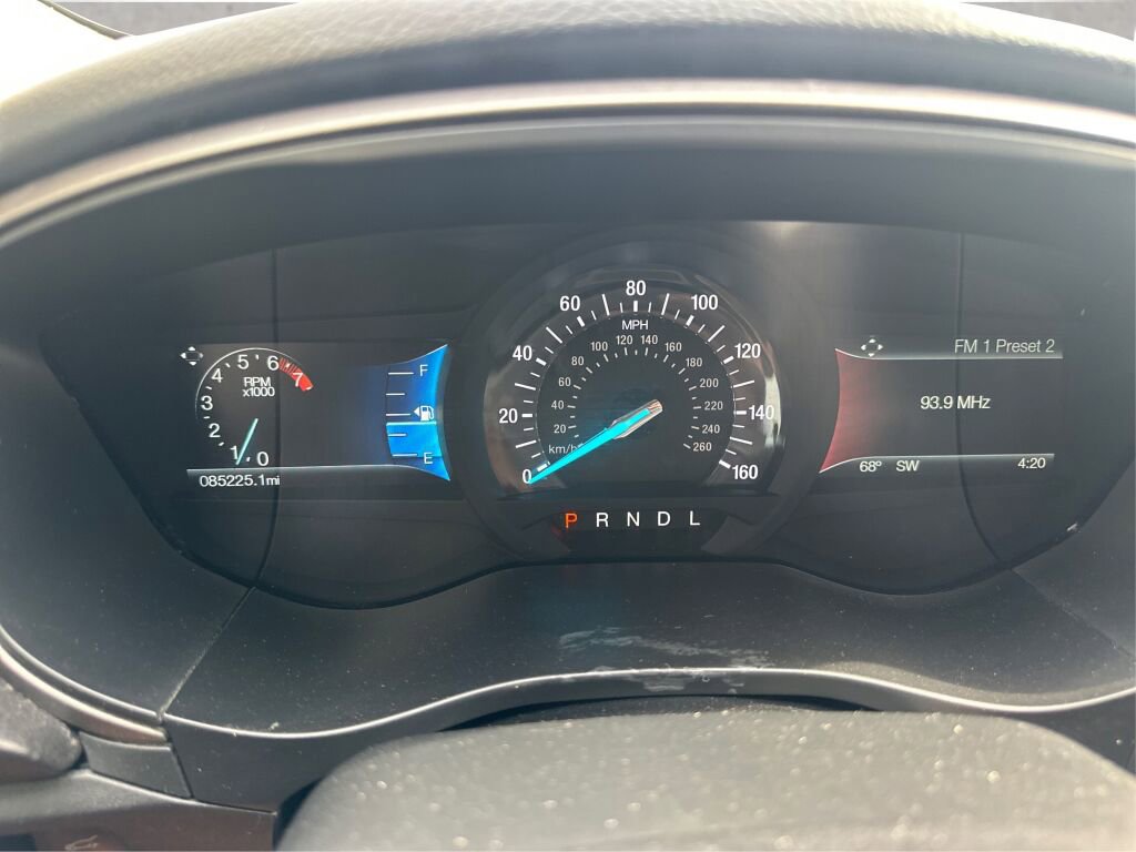 Used 2018 Ford Fusion SE w/ Fusion SE Technology Package FWD image 21