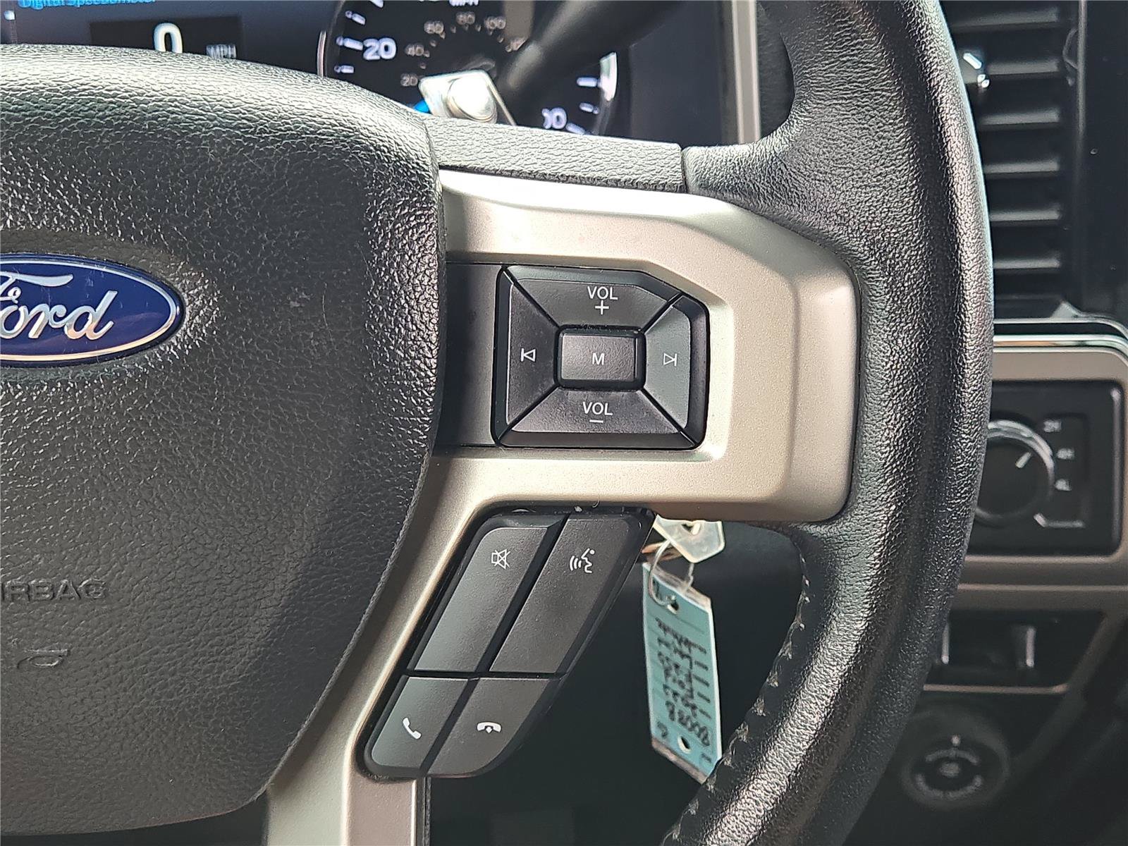 Certified 2022 Ford F350 Lariat w/ Lariat Value Package AWD/4WD image 26