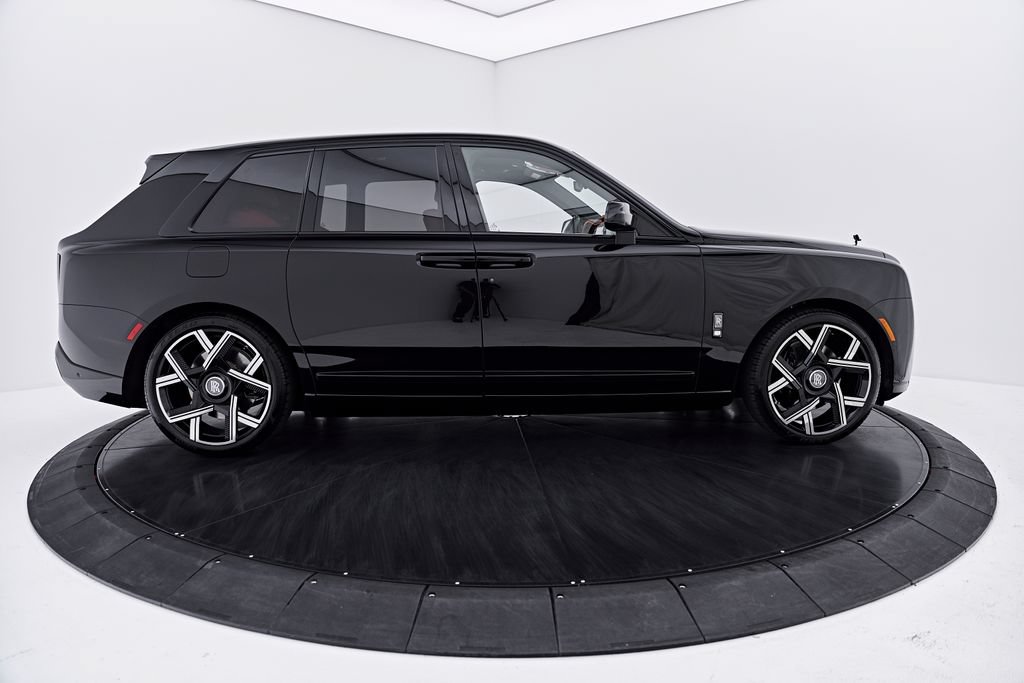 Used 2026 Rolls-Royce Cullinan Black Badge AWD/4WD image 17