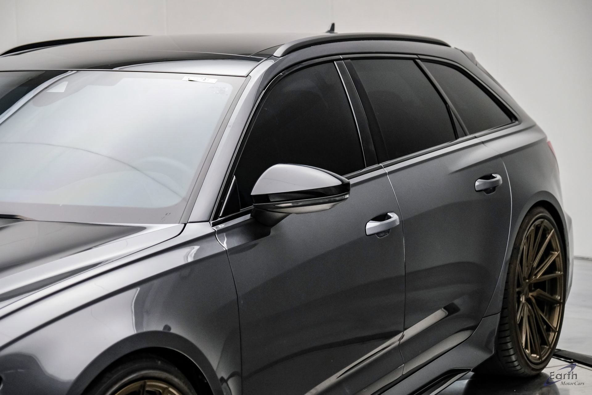 Used 2023 Audi RS 6 w/ Black Optic Package AWD/4WD image 24