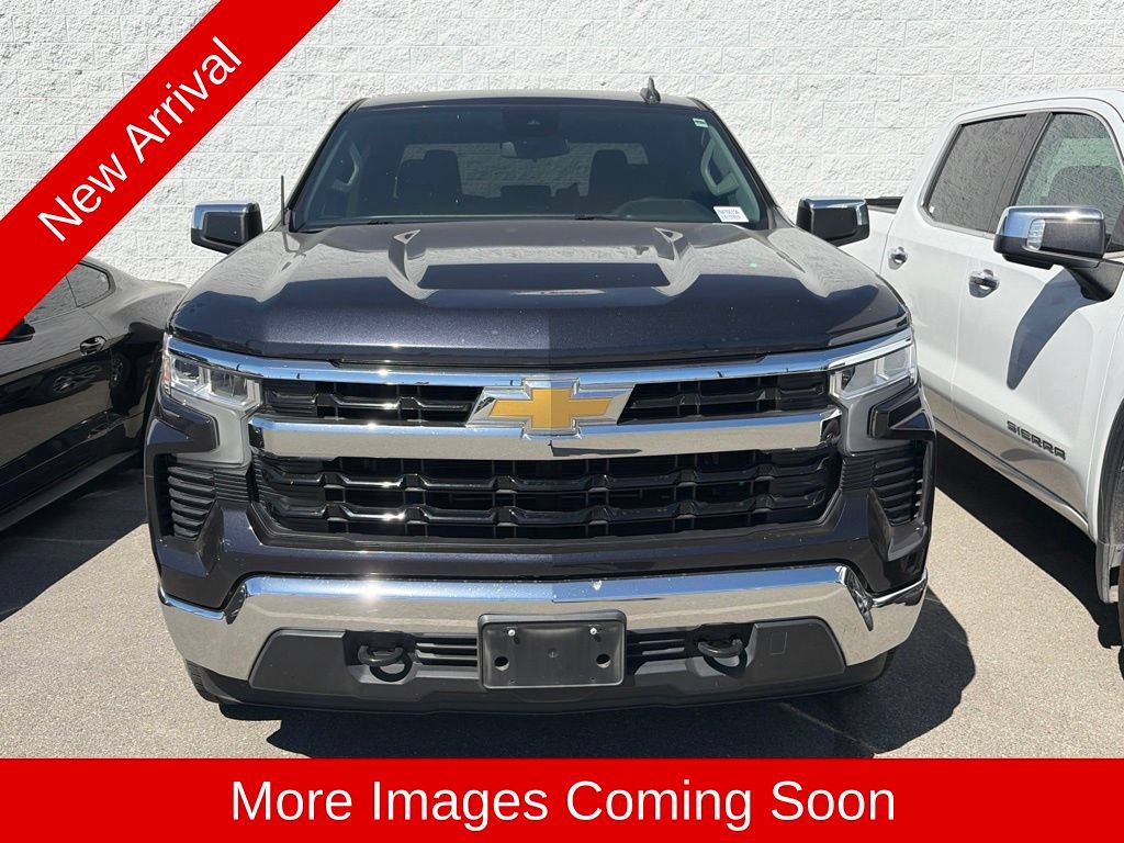 Used 2022 Chevrolet Silverado 1500 LT AWD/4WD image 2