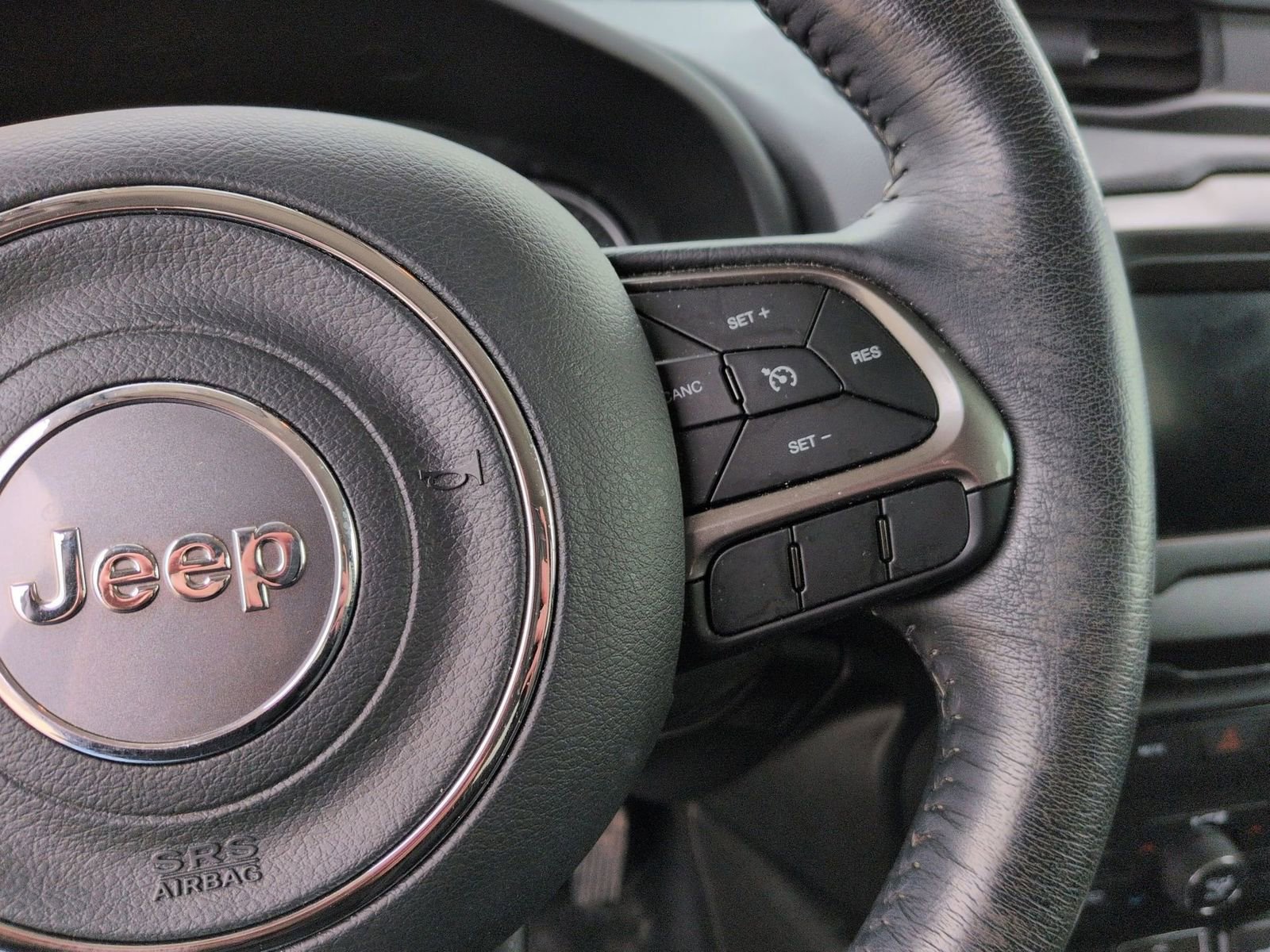 Used 2020 Jeep Renegade Limited image 26