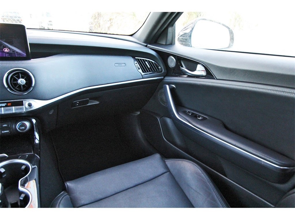 Used 2023 Kia Stinger GT-Line w/ Sun & Sound Package image 10