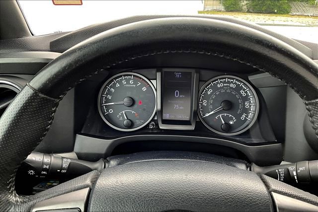 Used 2019 Toyota Tacoma TRD Off-Road AWD/4WD image 15