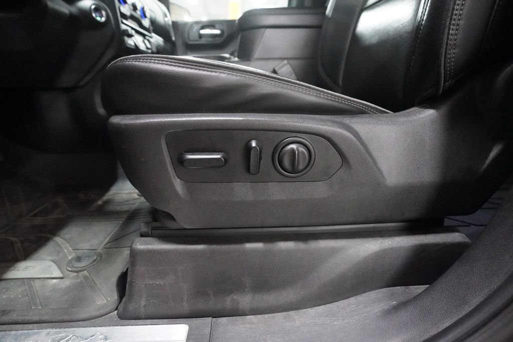 Used 2019 Chevrolet Silverado 1500 High Country w/ Technology Package AWD/4WD image 28