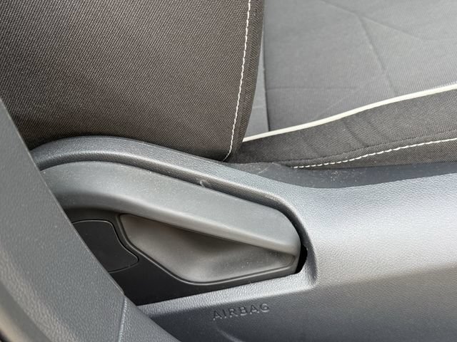 Used 2025 Volkswagen Jetta Sport FWD image 26