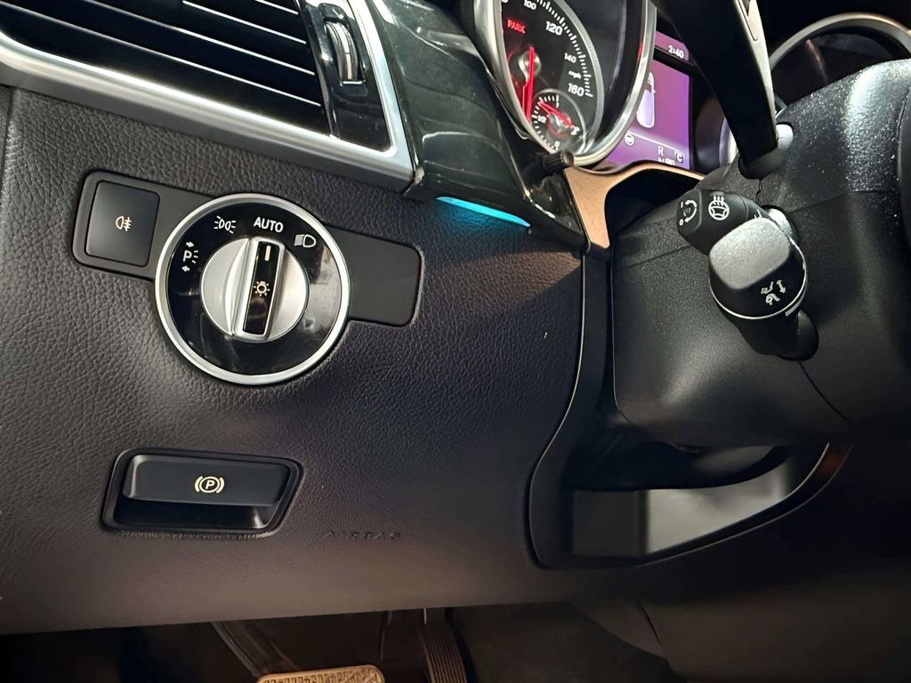 Used 2018 Mercedes-Benz GLS 550 4MATIC image 38