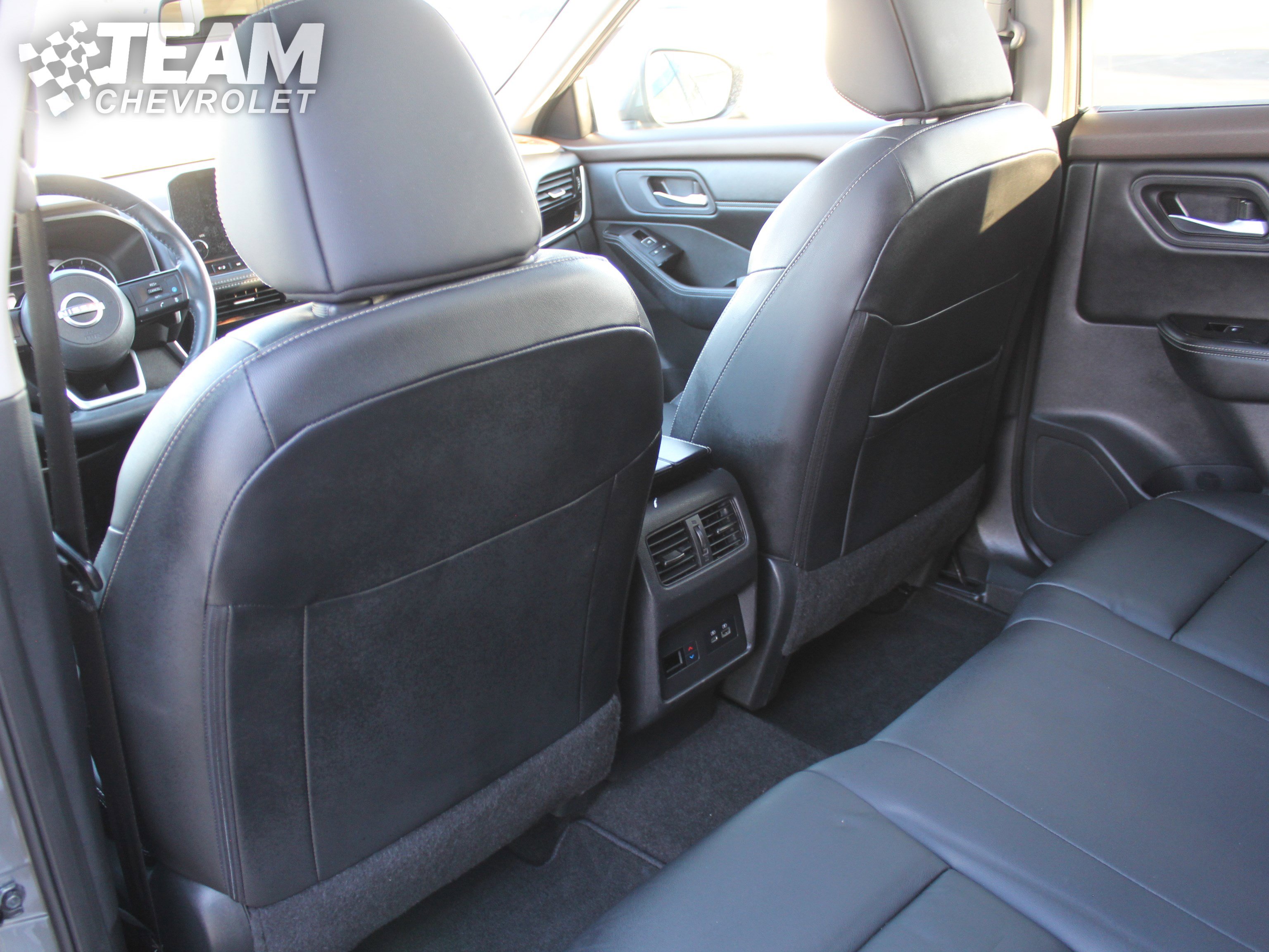 Used 2023 Nissan Rogue SL w/ SL Premium Package image 22