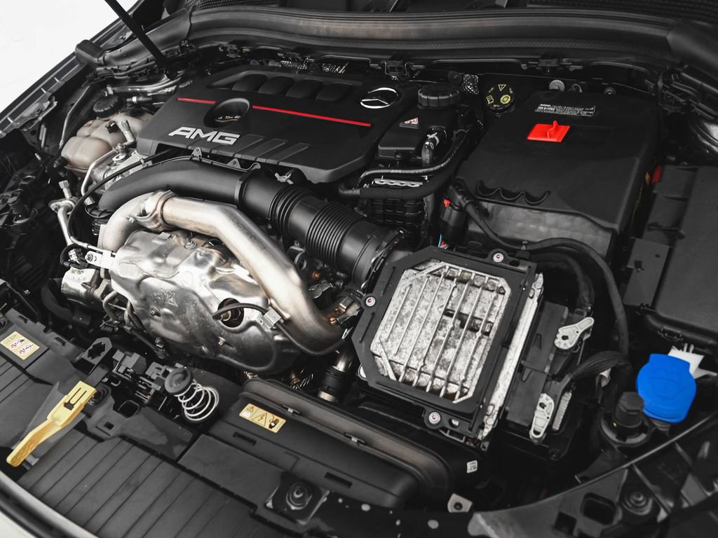 Used 2024 Mercedes-Benz GLA 35 AMG 4MATIC image 43